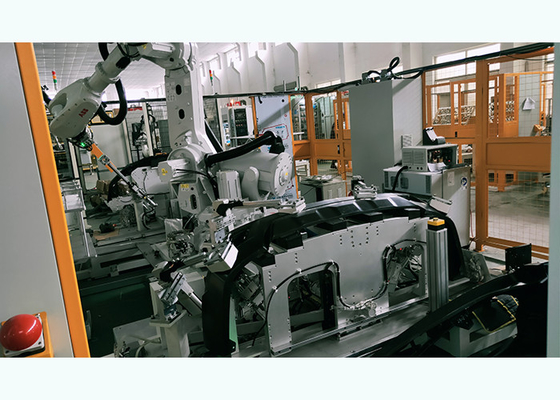 شراء آلة تثقيب ولحام روبوت مرن بالموجات فوق الصوتية لمصد بلاستيكي للسيارة online manufacture